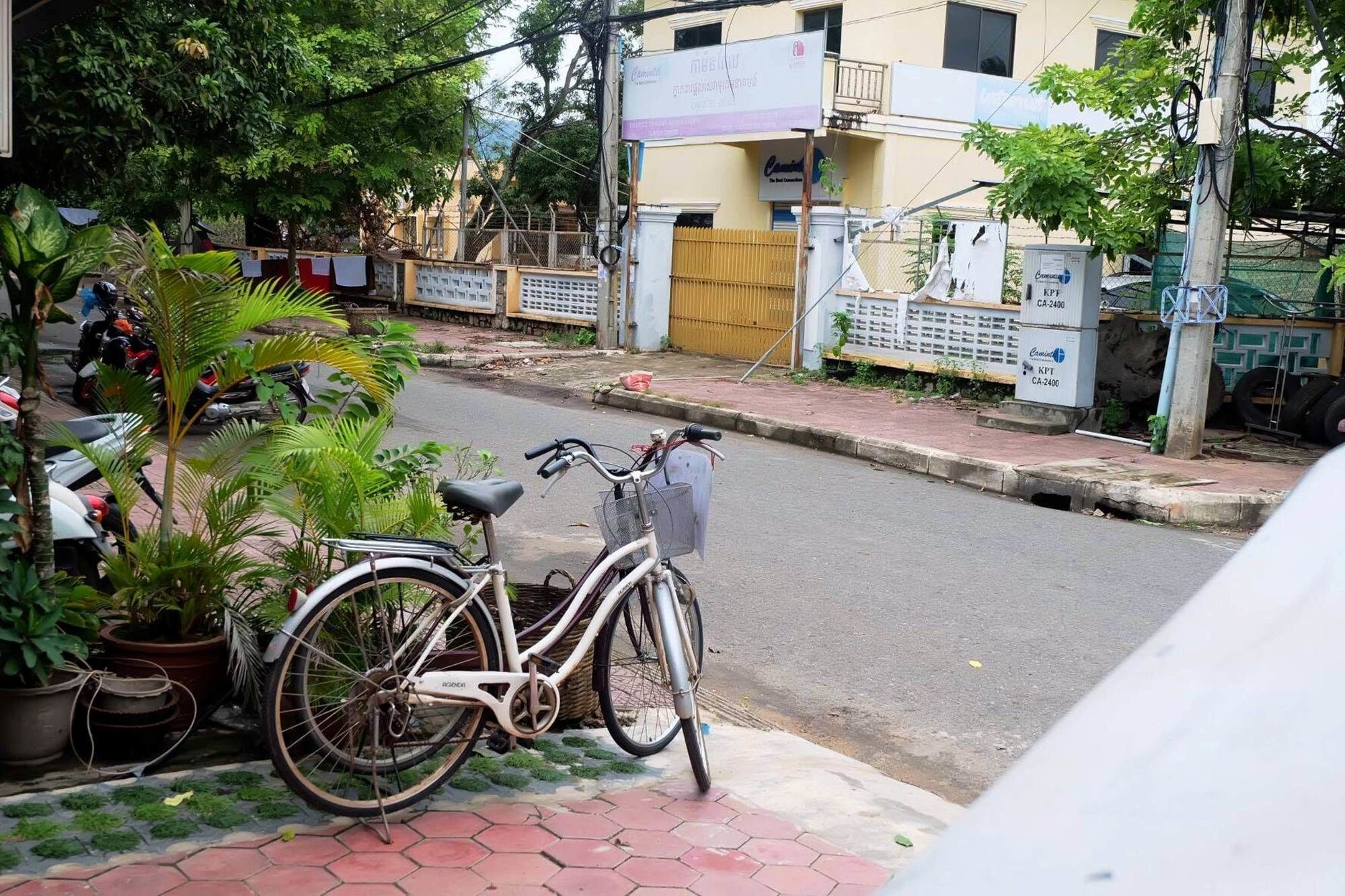 Vibola Guesthouse Kampot Bagian luar foto